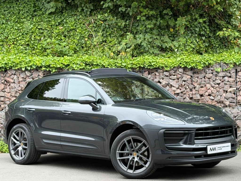 2022 Porsche MACAN